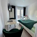 Homestay Azalia