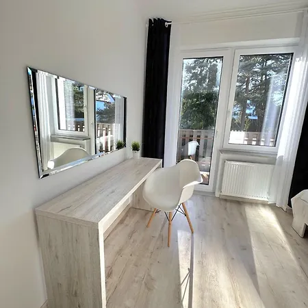 Azalia Séjour chez l'habitant Jastrzębia Góra